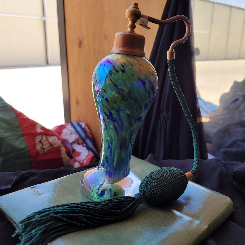 Perfume bottle